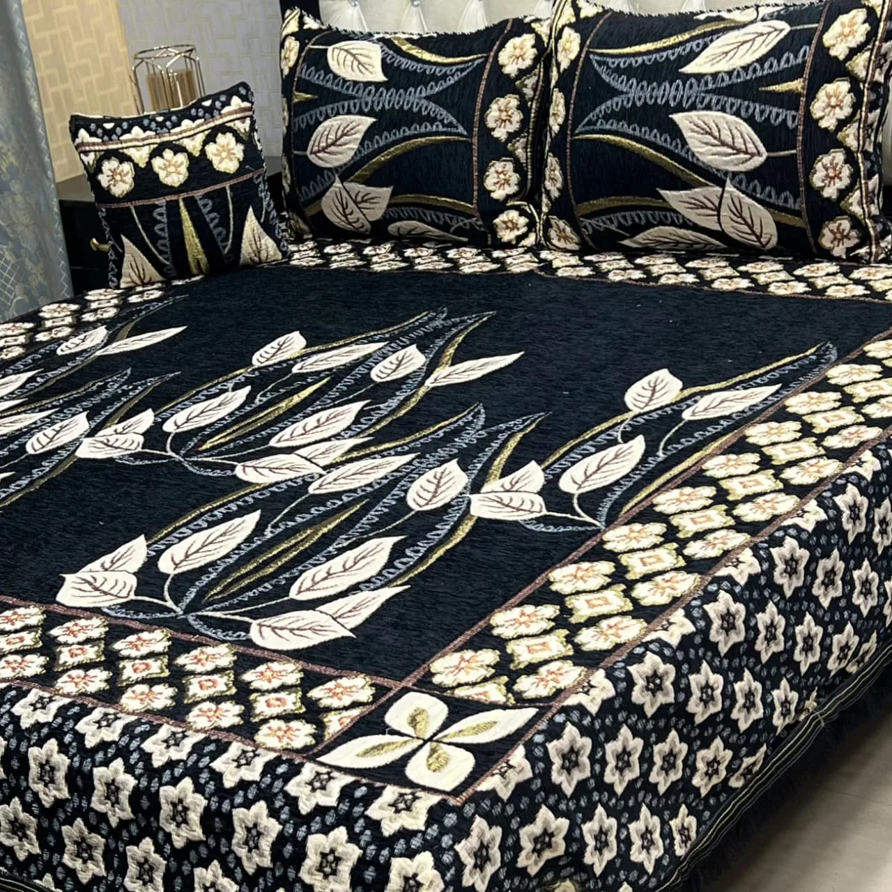 Velvet Jacquard Bedsheet