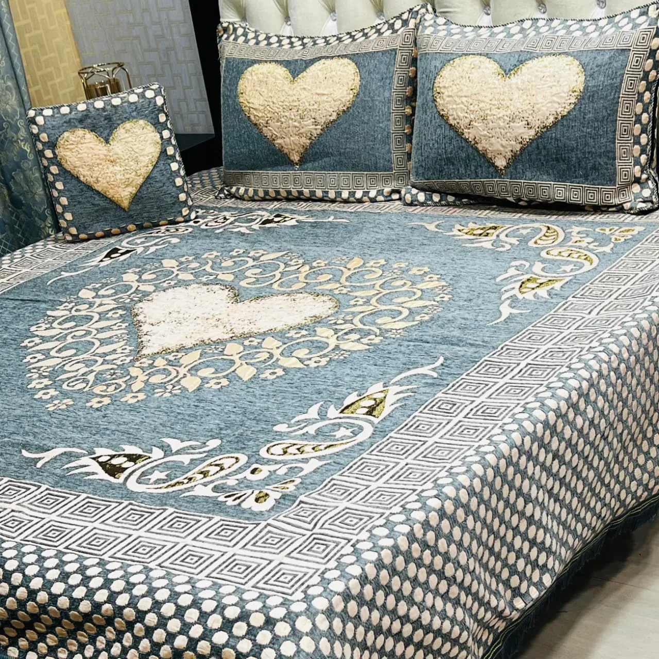 Velvet Jacquard Bedsheet