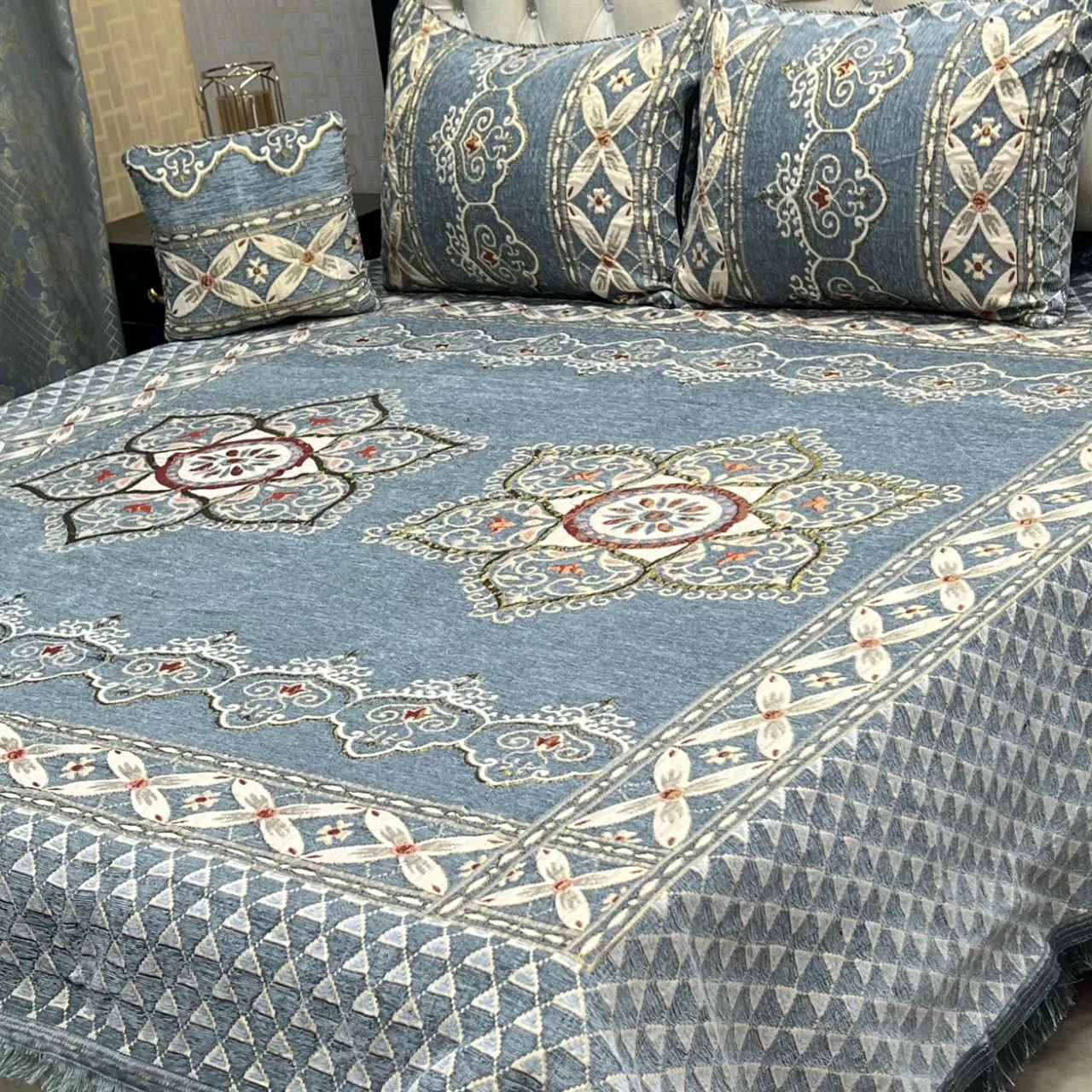 Velvet Jacquard Bedsheet