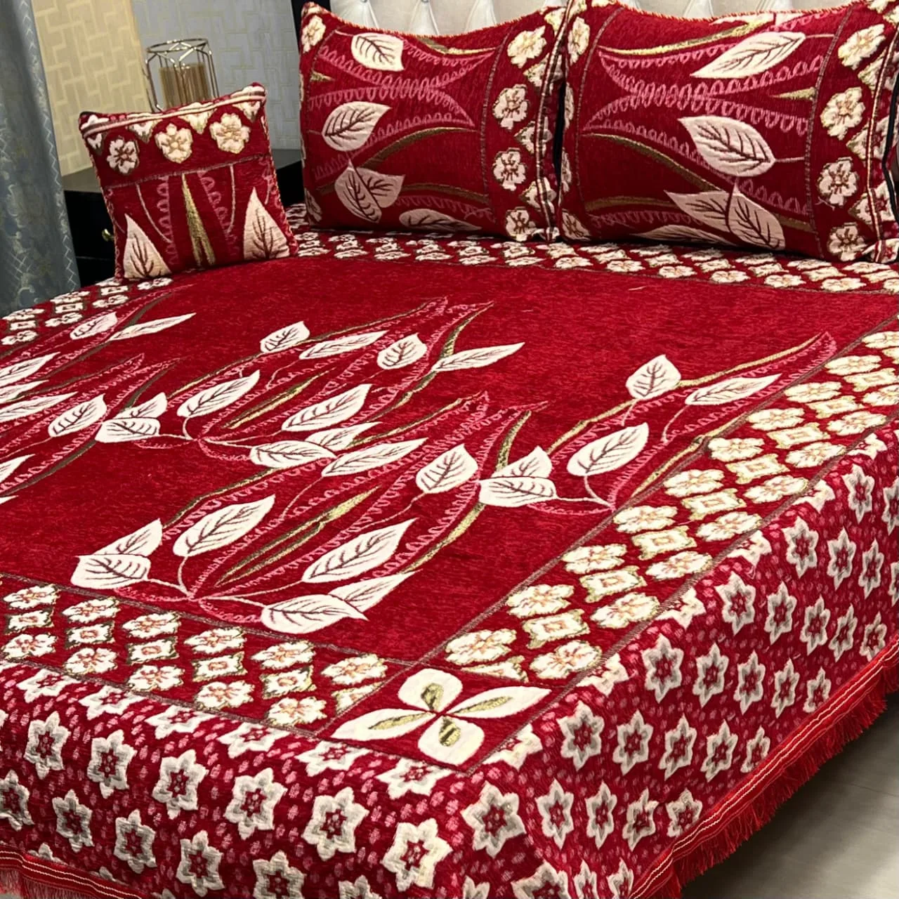 Velvet Jacquard Bedsheet