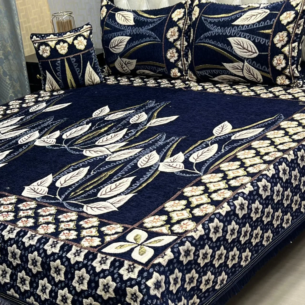Velvet Jacquard Bedsheet