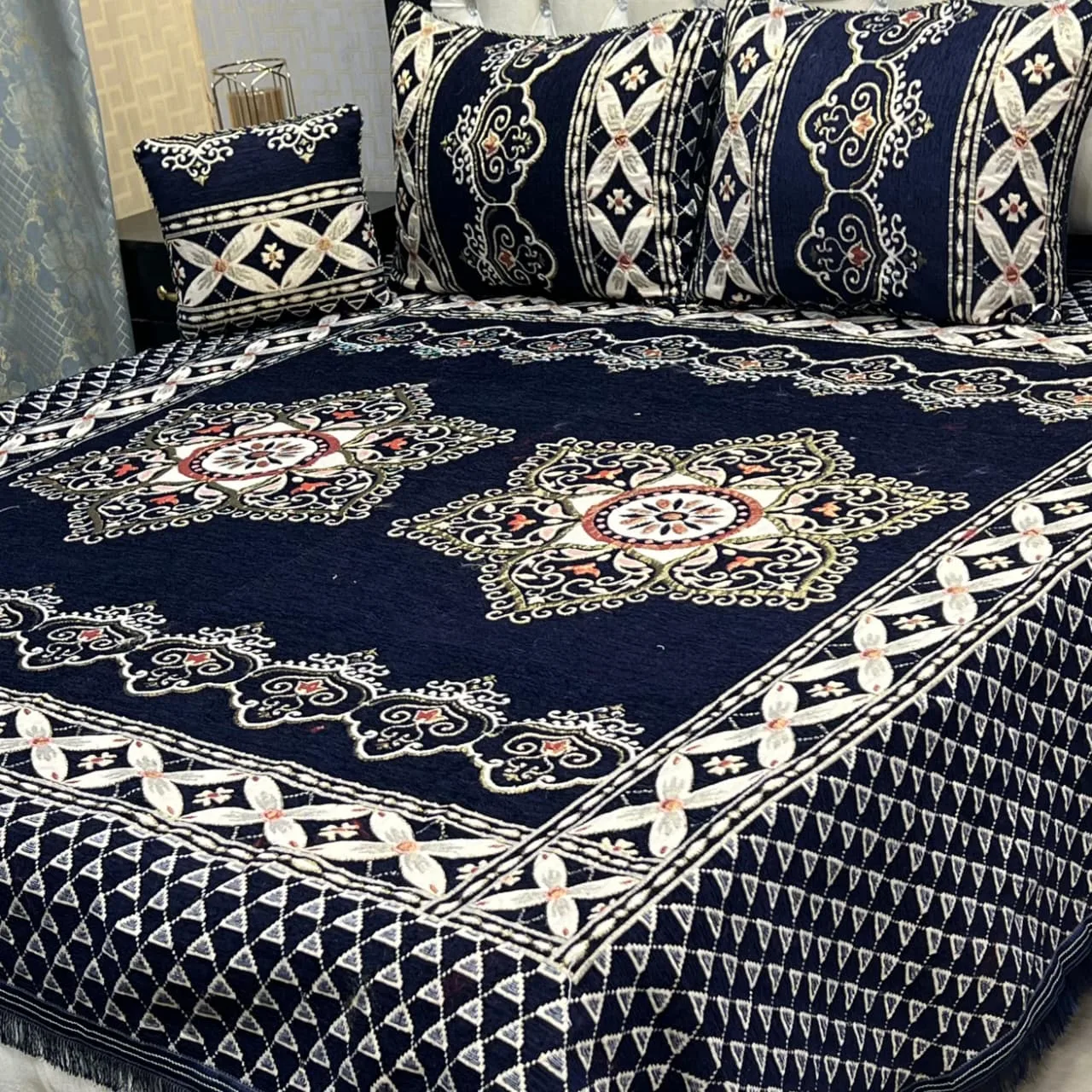 Velvet Jacquard Bedsheet