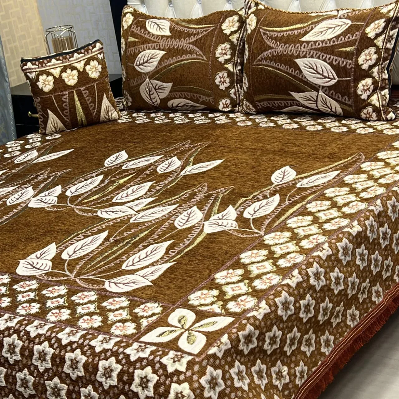 Velvet Jacquard Bedsheet
